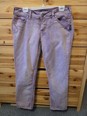 SILVER SUKI Women’s Lavender Cropped Jeans. W30.